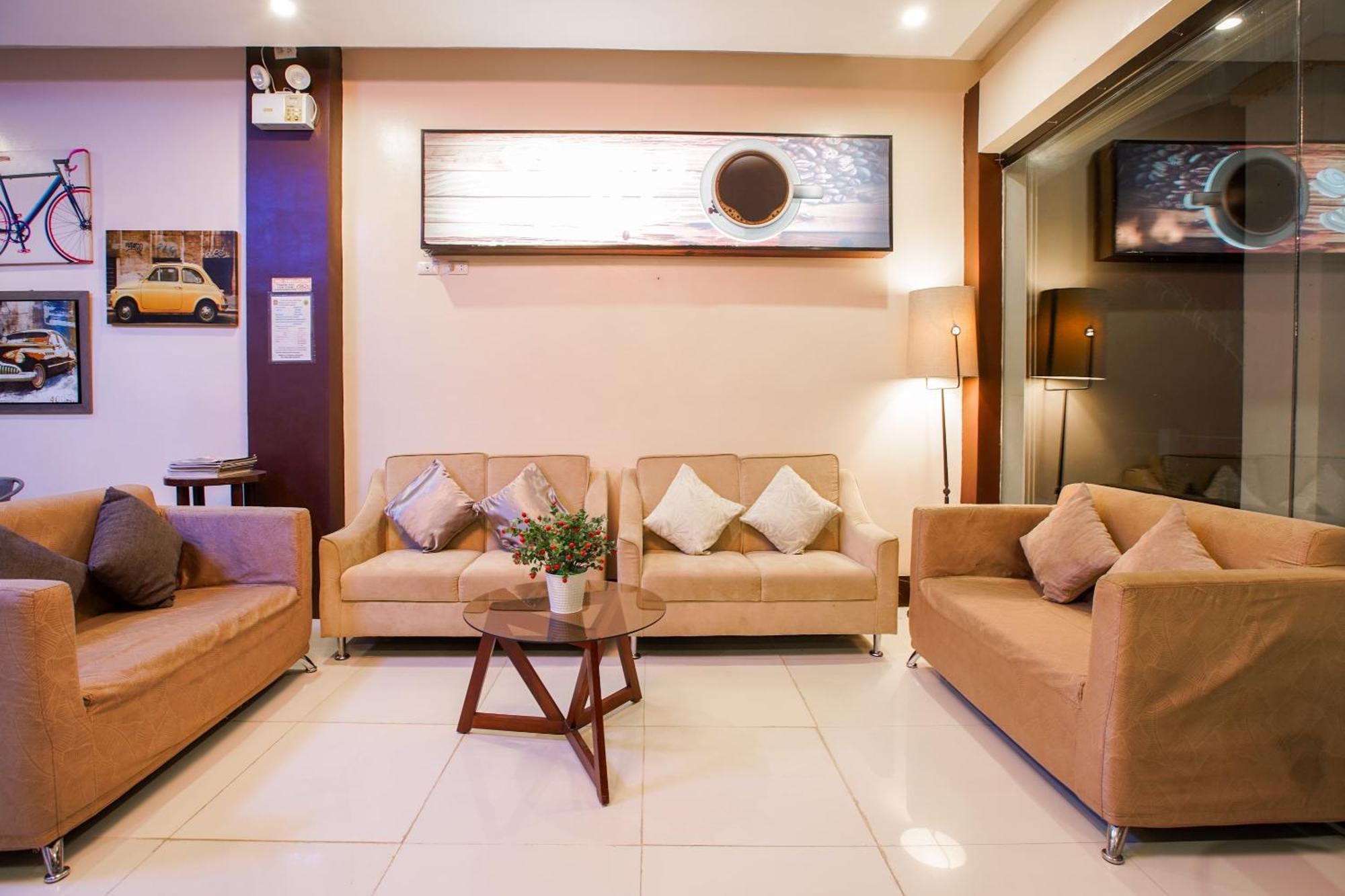Oyo 236 Hotel Edmundo Pototan Ngoại thất bức ảnh