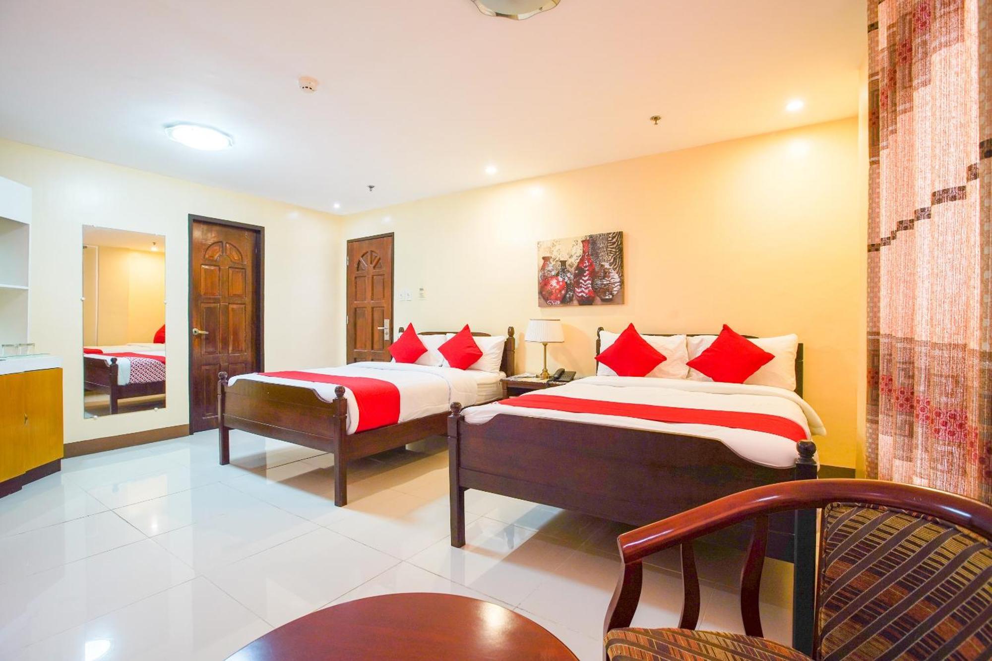 Oyo 236 Hotel Edmundo Pototan Ngoại thất bức ảnh