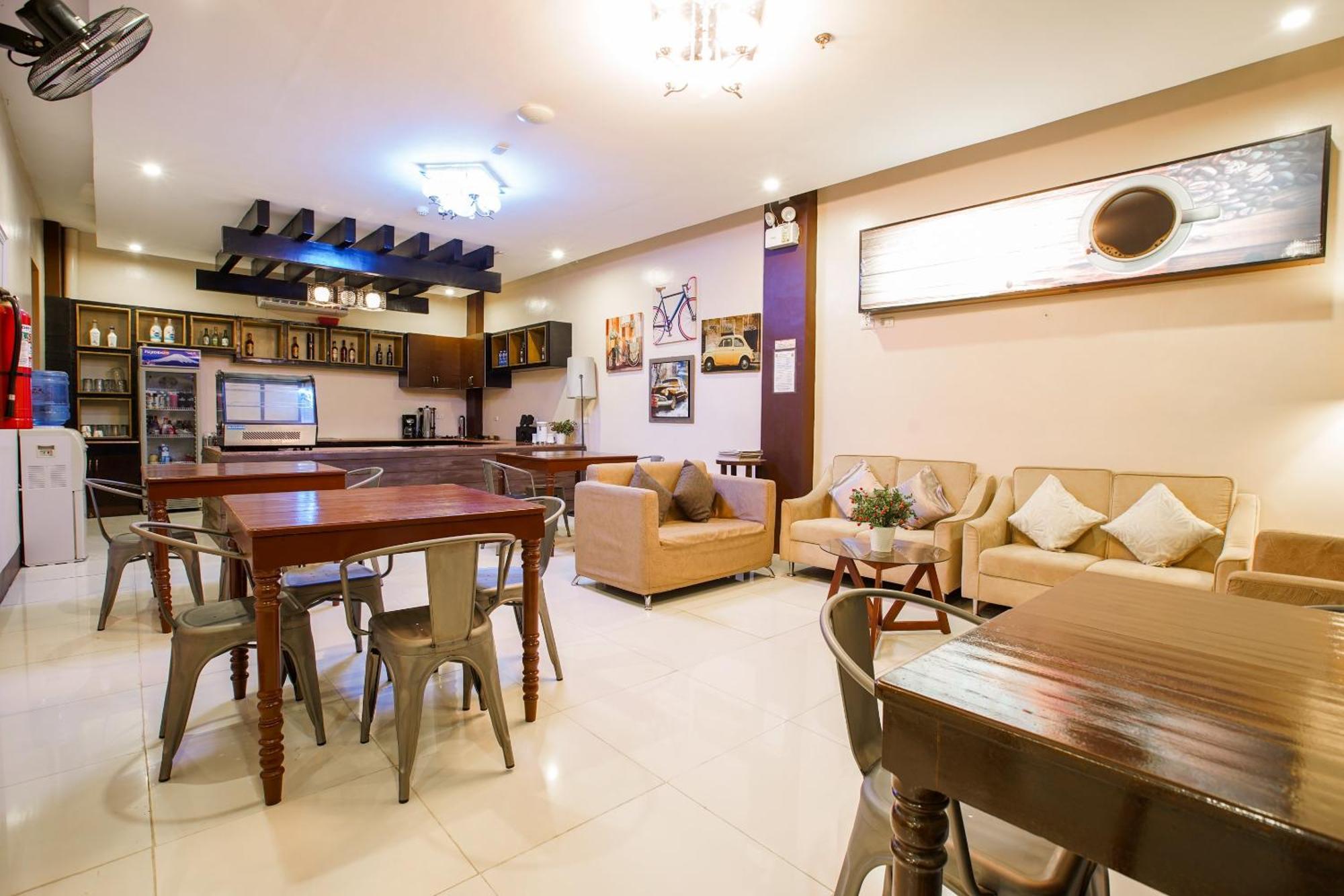 Oyo 236 Hotel Edmundo Pototan Ngoại thất bức ảnh