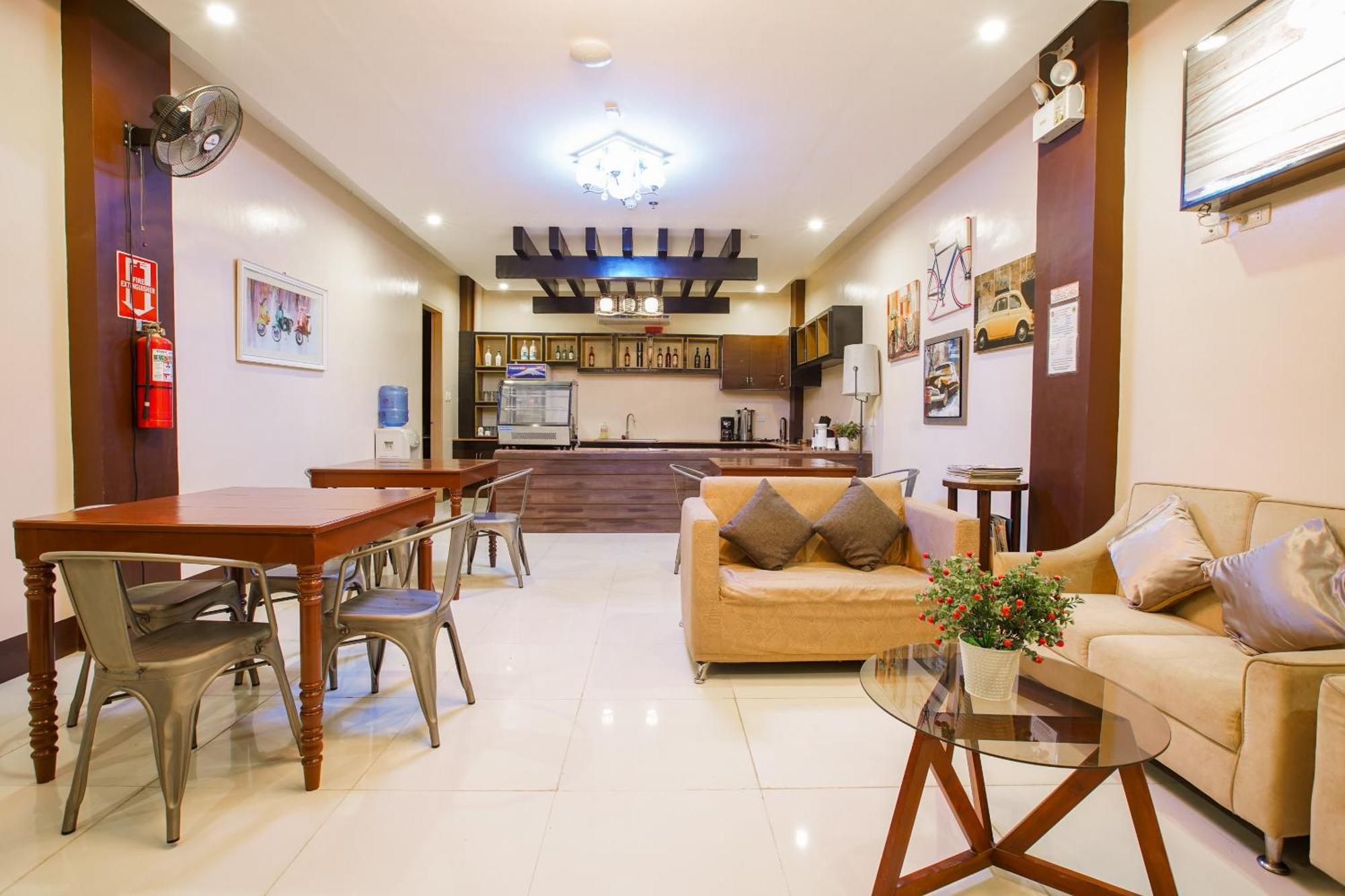 Oyo 236 Hotel Edmundo Pototan Ngoại thất bức ảnh