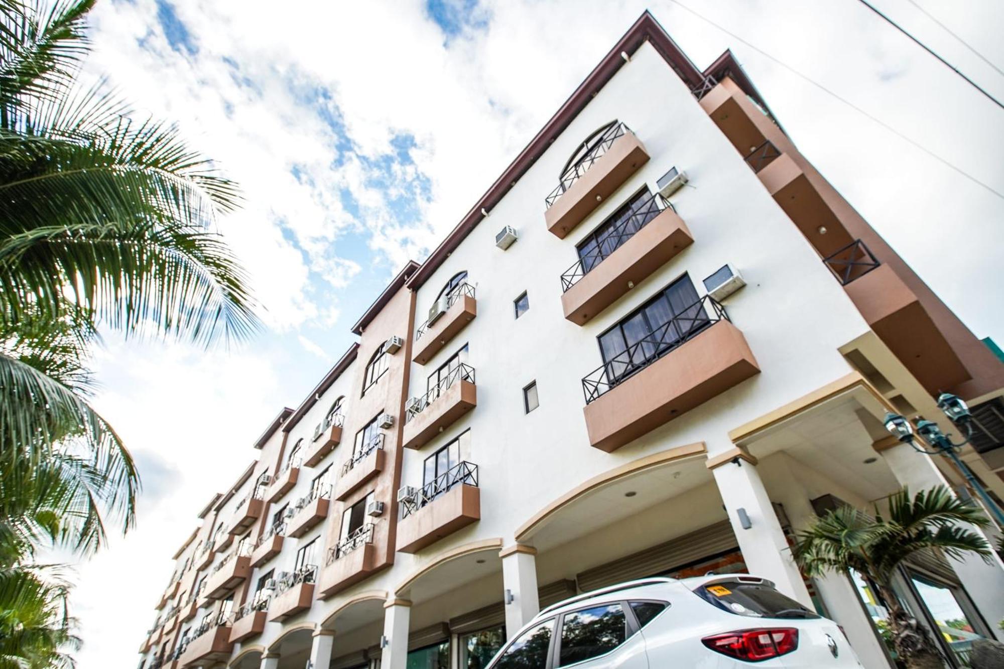 Oyo 236 Hotel Edmundo Pototan Ngoại thất bức ảnh